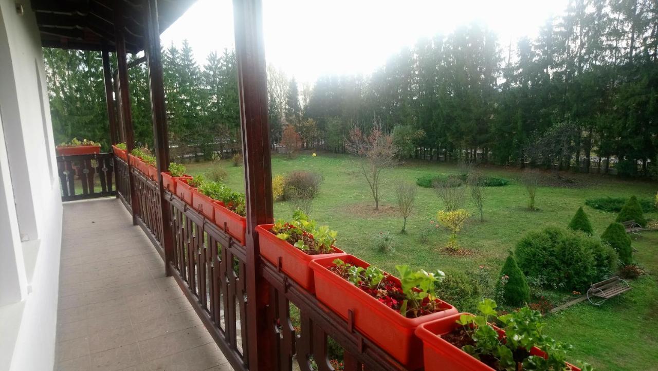 Minastirea Neamt Casa "Ierusalim-Hozeva-Hozeva"旅馆 外观 照片